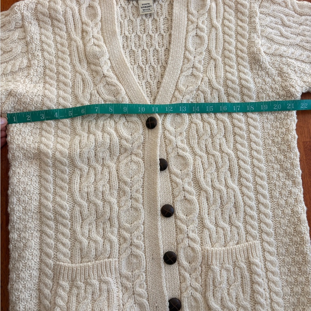 Aran Mór Women's Cream Merino Wool Cardigan - Picture 7 of 7